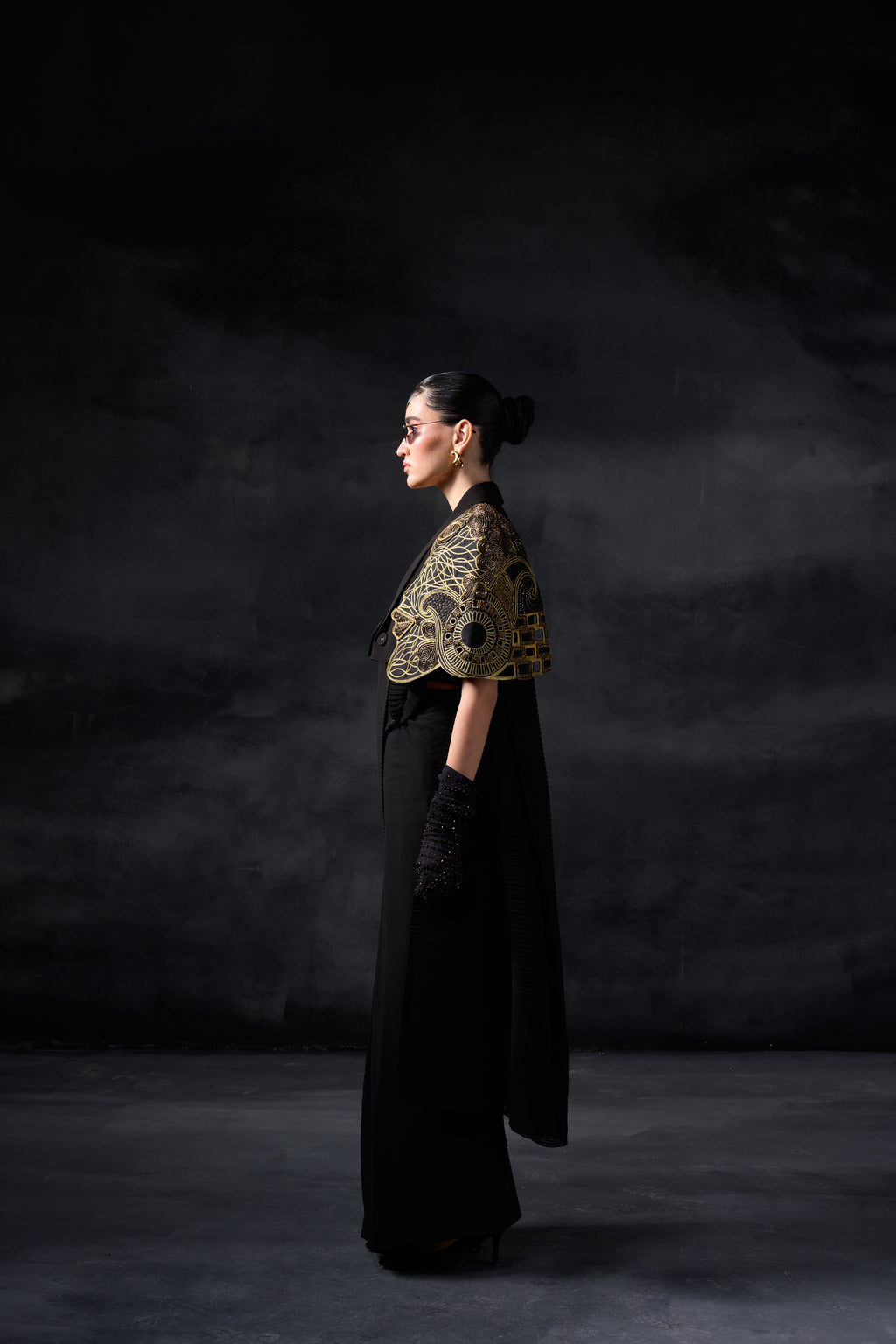 2 Face Lines with Drape Saree
