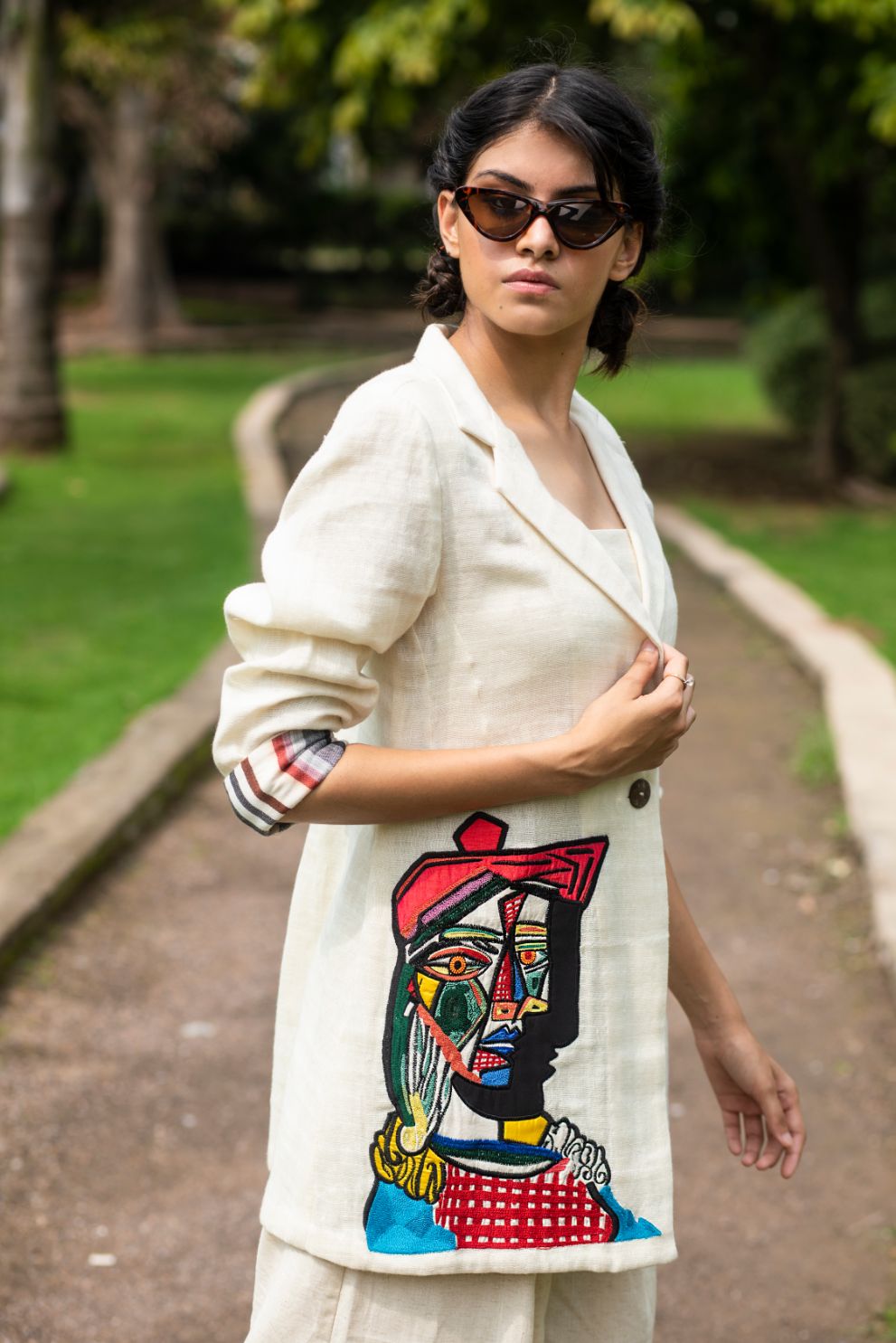 PICASSO FACE JACKET WTH CROP TOP AND TROUSER