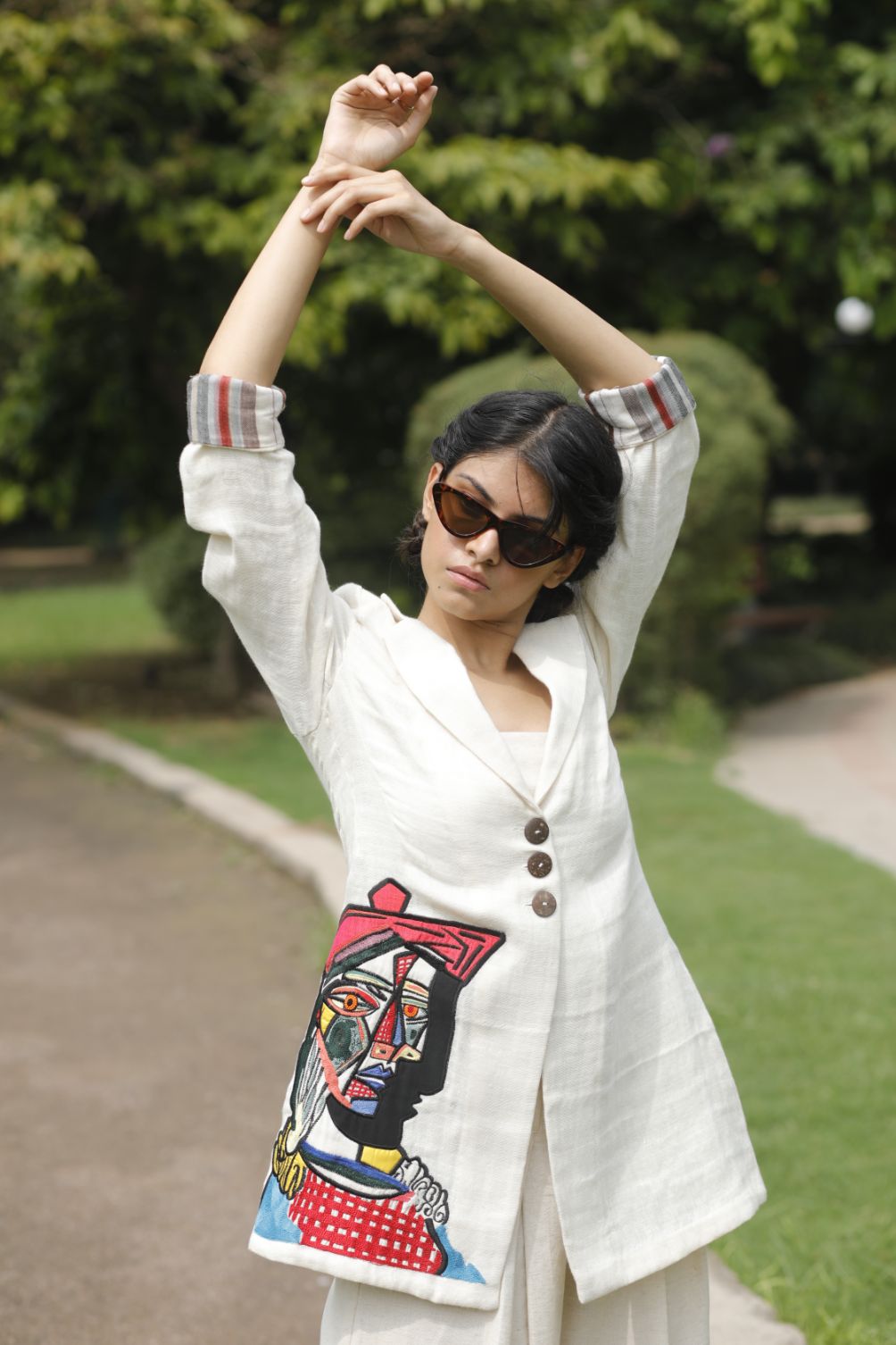 PICASSO FACE JACKET WTH CROP TOP AND TROUSER